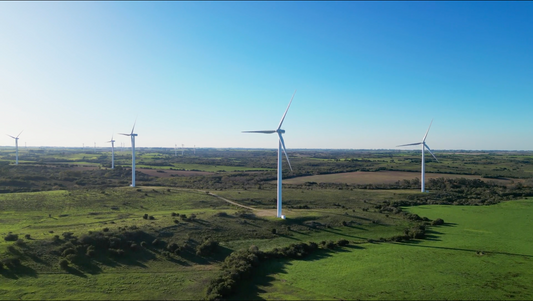 Cómo los videos aéreos con Drones están transformando la promoción de Proyectos de Energía Renovable
